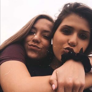 Meet your Posher, Cara